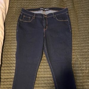 EUC Old Navy Rockstar Mid Rise Skinny Jeans in Dark Rinse sz 16.